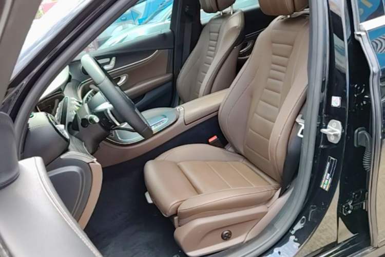 Used Mercedes-Benz E-Class 2022 Revised E 300 L Sporty and Stylish Edition Left Front Seat