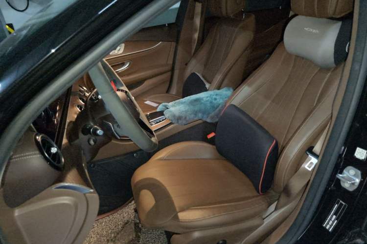 Used Mercedes-Benz E-Class 2022 Revised Version E 300 L Fashion Edition Left Front Seat