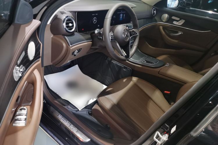 Used Mercedes-Benz E-Class 2022 Revised Version E 300 L Luxury Edition Left Front Seat