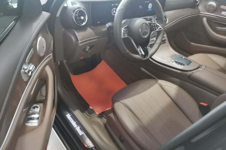 Used Mercedes-Benz E-Class 2022 Revised Version E 300 L Fashion Edition Left Front Seat