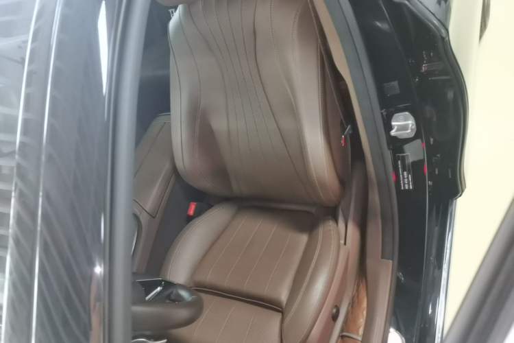 Used Mercedes-Benz E-Class 2022 Updated E 300 L Luxury Edition Left Front Seat