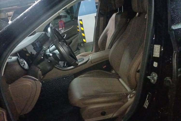 Used Mercedes-Benz E-Class 2022 Updated E 300 L Luxury Edition Left Front Seat