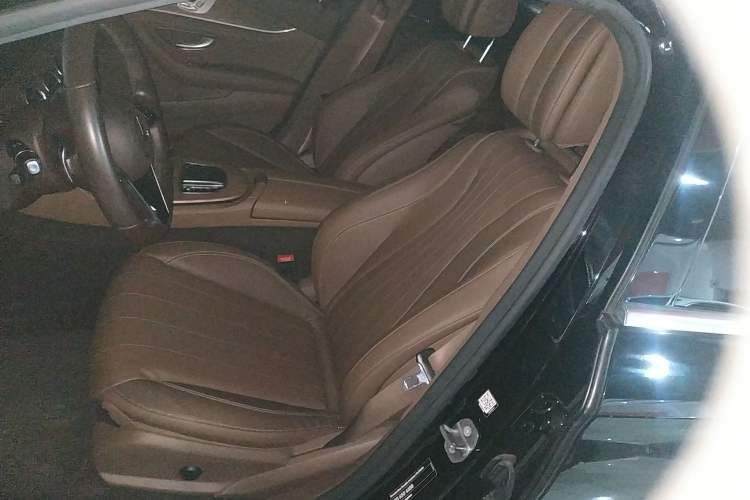 Used Mercedes-Benz E-Class 2022 E 300 L Luxury Model Left Front Seat