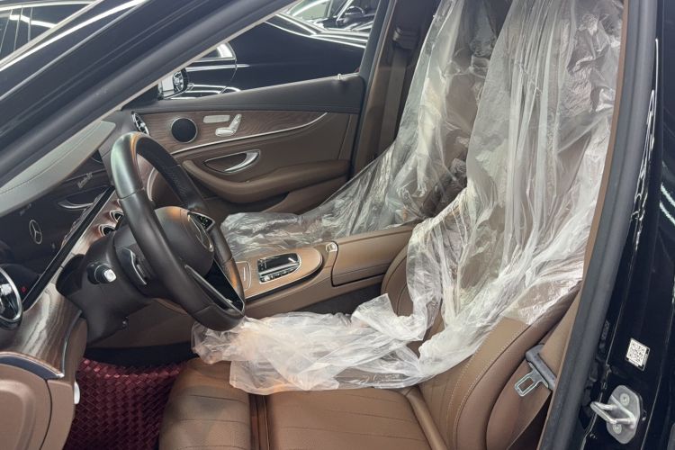 Used Mercedes-Benz E-Class 2022 Second Facelift E 300 L Fashion Edition Left Front Seat