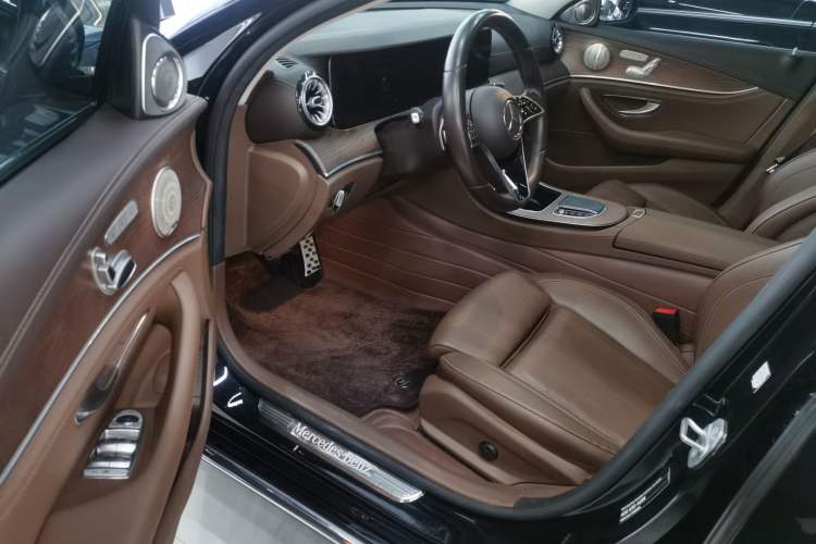 Used Mercedes-Benz E-Class 2022 Updated E 300 L Luxury Edition Left Front Seat