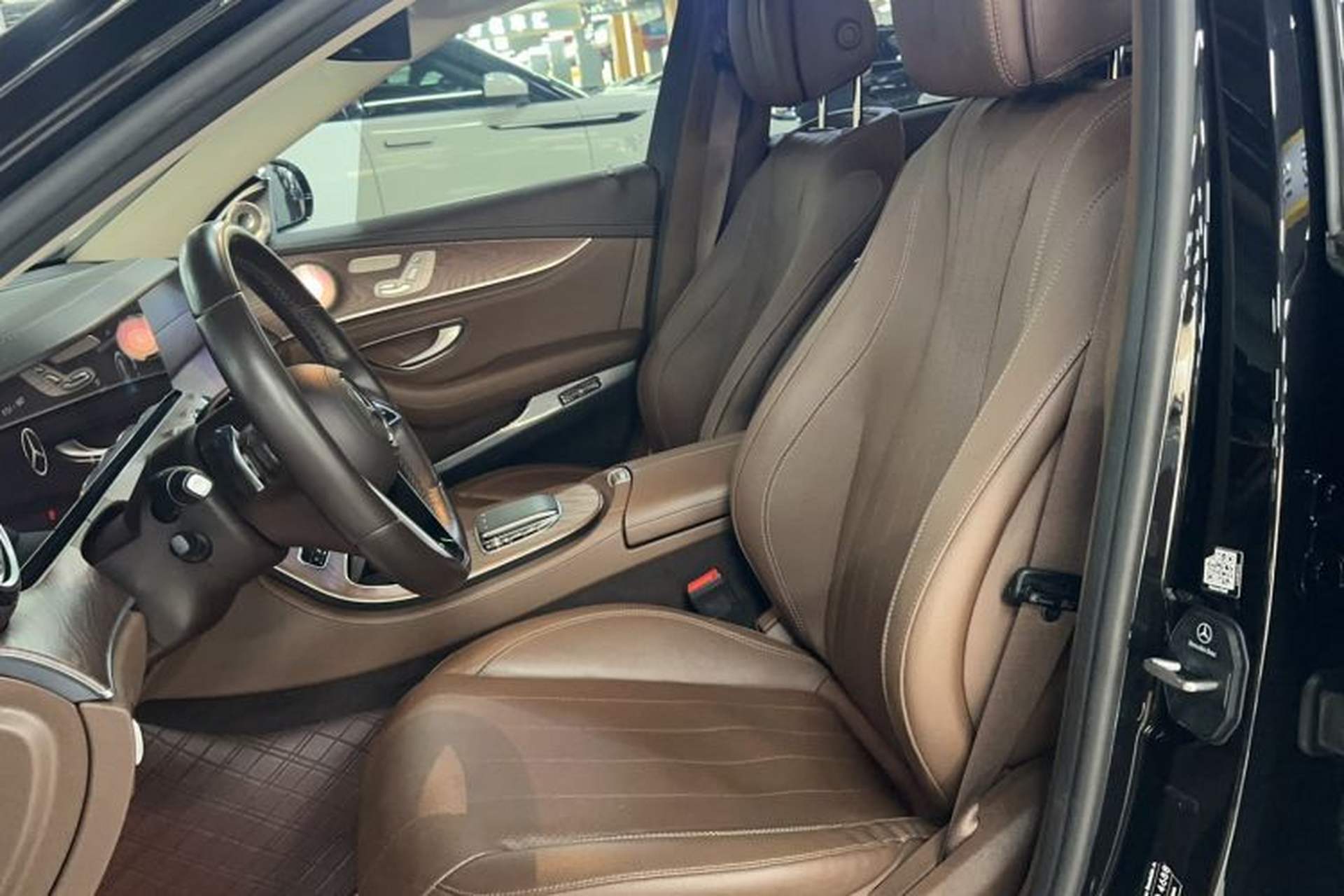 Used Mercedes-Benz E-Class 2022 E 300 L Luxury Model Left Front Seat