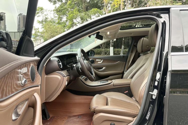 Used Mercedes-Benz E-Class 2022 Updated E 300 L Stylish Edition Left Front Seat
