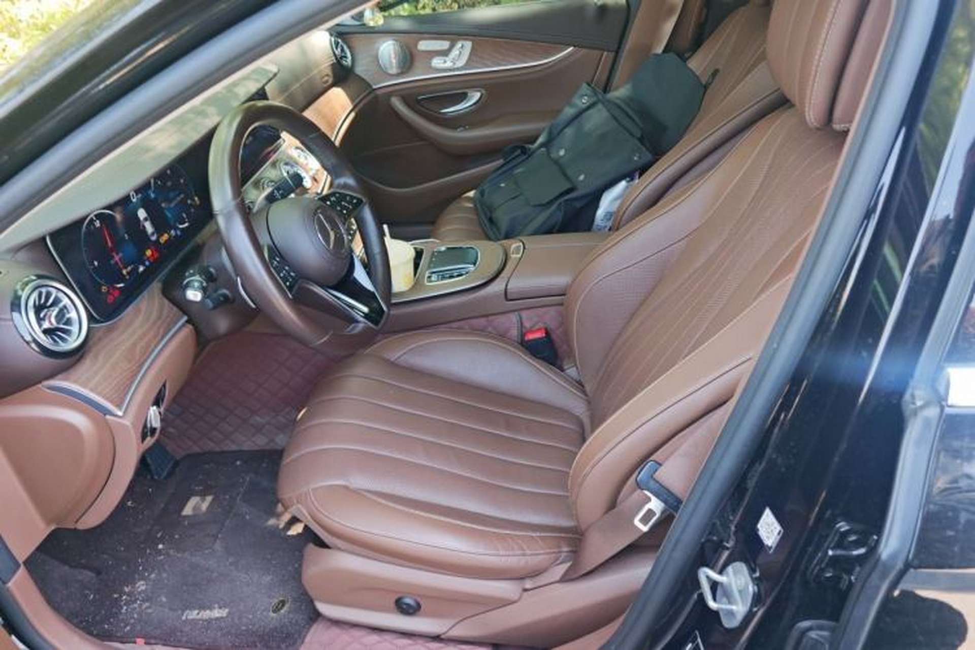 Used Mercedes-Benz E-Class 2022 E 300 L Premium Edition Left Front Seat