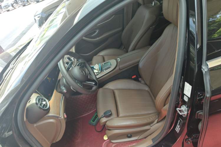 Used Mercedes-Benz E-Class 2022 Updated E 300 L Luxury Edition Left Front Seat
