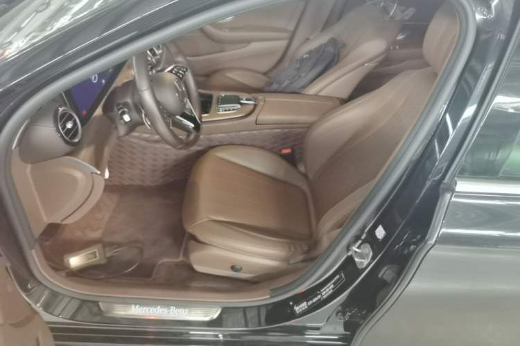 Used Mercedes-Benz E-Class 2022 Revised Version E 300 L Luxury Edition Left Front Seat