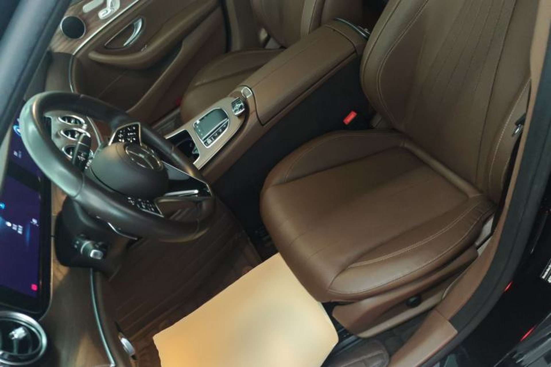 Used Mercedes-Benz E-Class 2022 Revised Version E 300 L Fashion Edition Left Front Seat