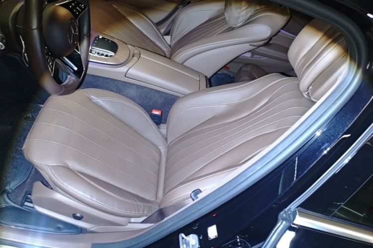 Used Mercedes-Benz E-Class 2022 Revised Version E 300 L Luxury Edition Left Front Seat