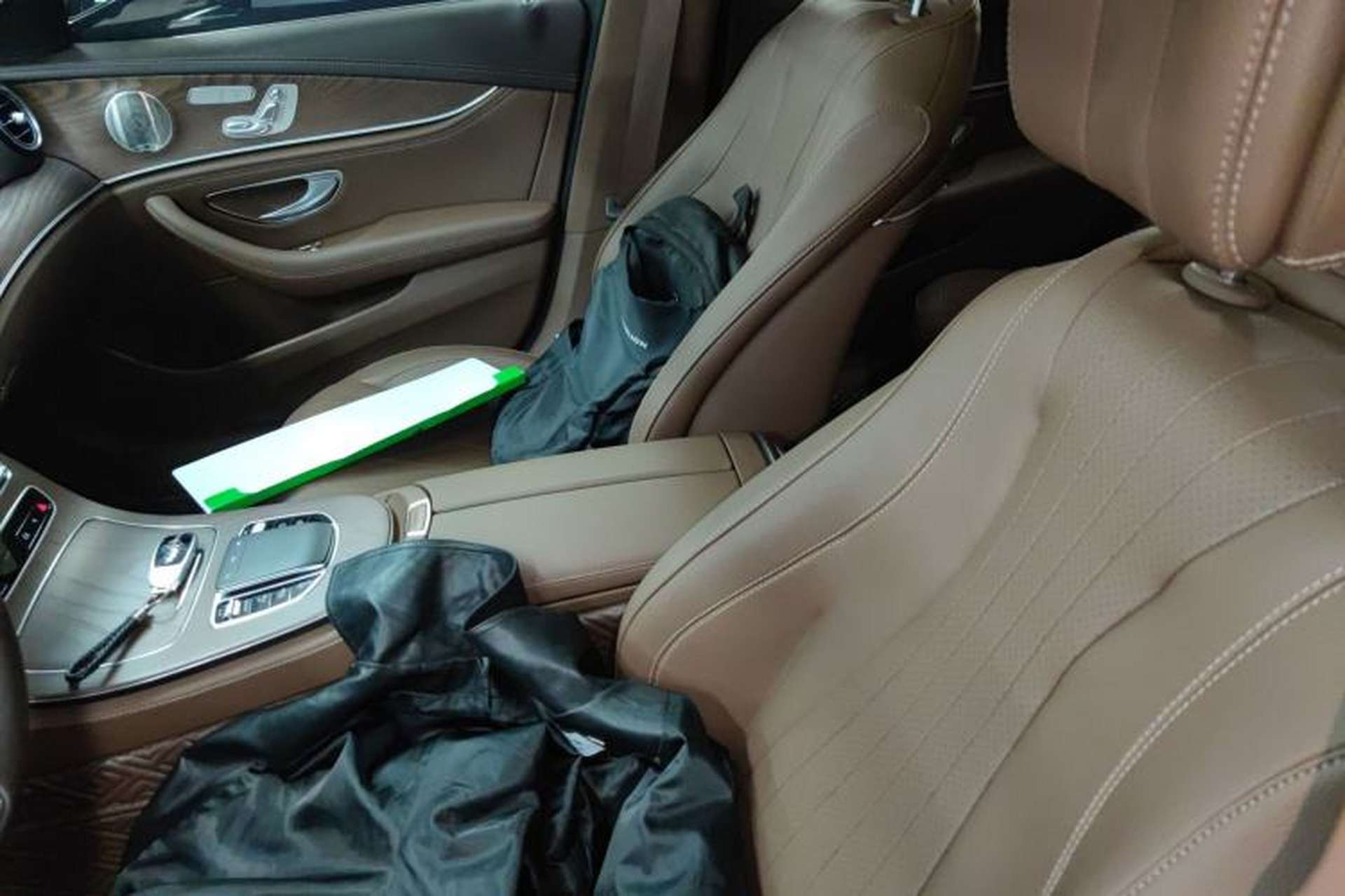 Used Mercedes-Benz E-Class 2022 Revised Version E 300 L Luxury Edition Left Front Seat