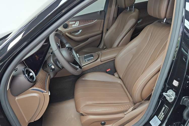 Used Mercedes-Benz E-Class 2022 Revised Version E 300 L Fashion Edition Left Front Seat