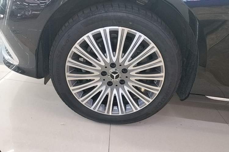 Used Mercedes-Benz E-Class 2022 Revised Version E 300 L Fashion Edition Left Front Wheel Hub