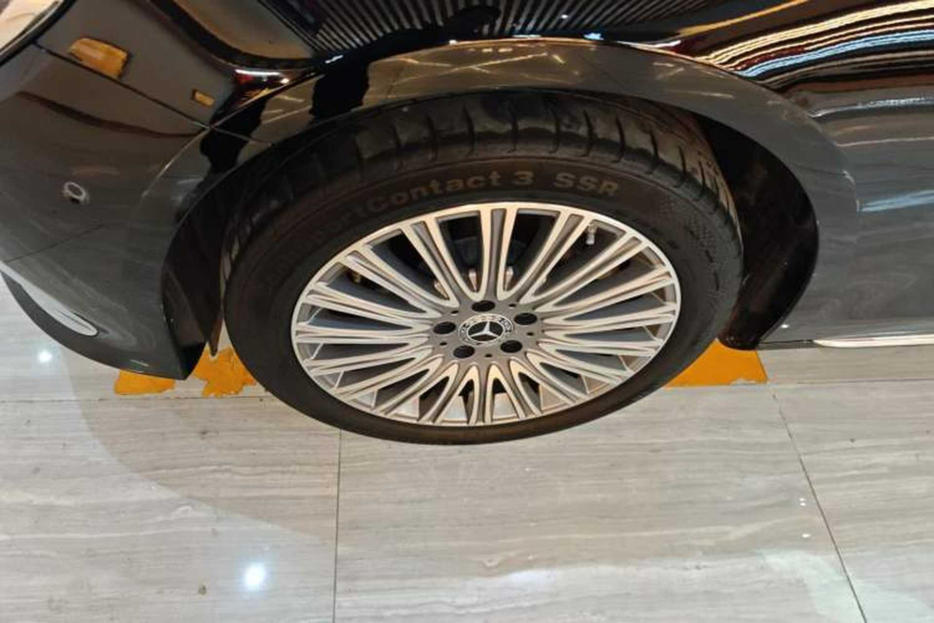 Used Mercedes-Benz E-Class 2022 Updated E 300 L Luxury Edition Left Front Wheel Hub