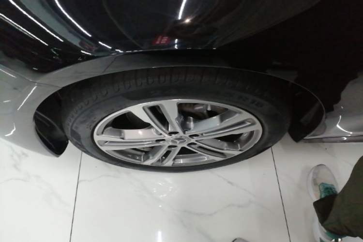 Used Mercedes-Benz E-Class 2022 E 260 L Sport Edition Left Front Wheel Hub