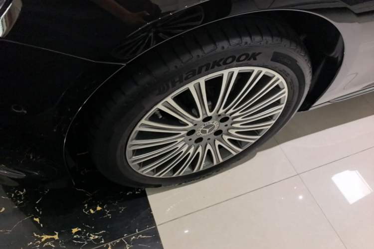 Used Mercedes-Benz E-Class 2022 E 300 L Stylish Model Left Front Wheel Hub