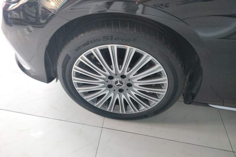 Used Mercedes-Benz E-Class 2022 E 300 L Stylish Model Left Front Wheel Hub