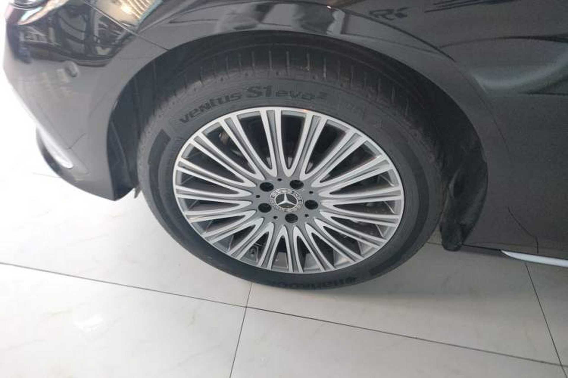Used Mercedes-Benz E-Class 2022 E 300 L Stylish Model Left Front Wheel Hub