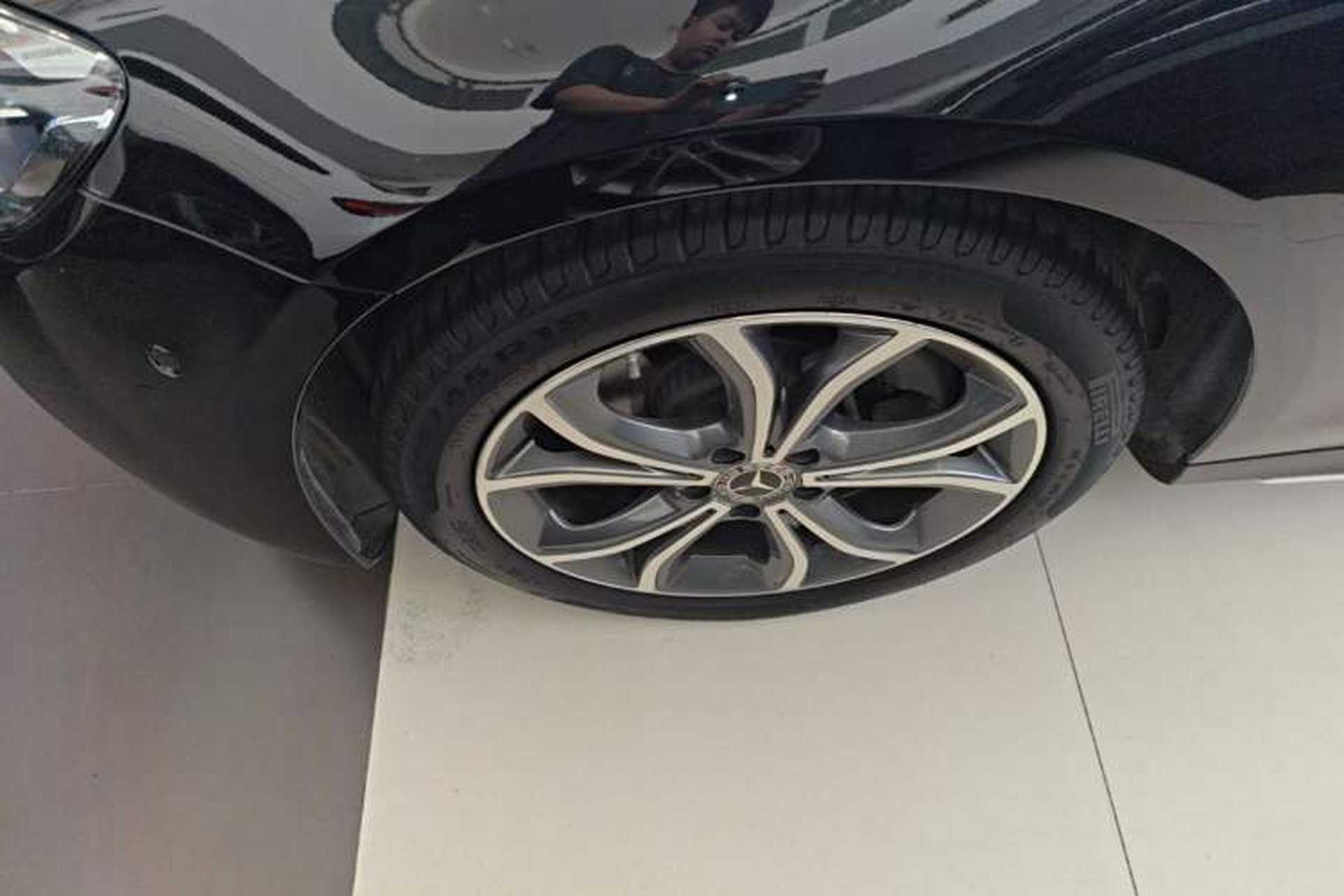 Used Mercedes-Benz E-Class 2022 Revised E 300 L Sport Luxury Edition Left Front Wheel Hub