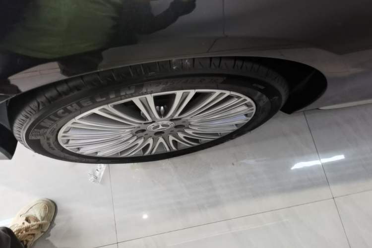 Used Mercedes-Benz E-Class 2022 Revised Version E 300 L Fashion Edition Left Front Wheel Hub