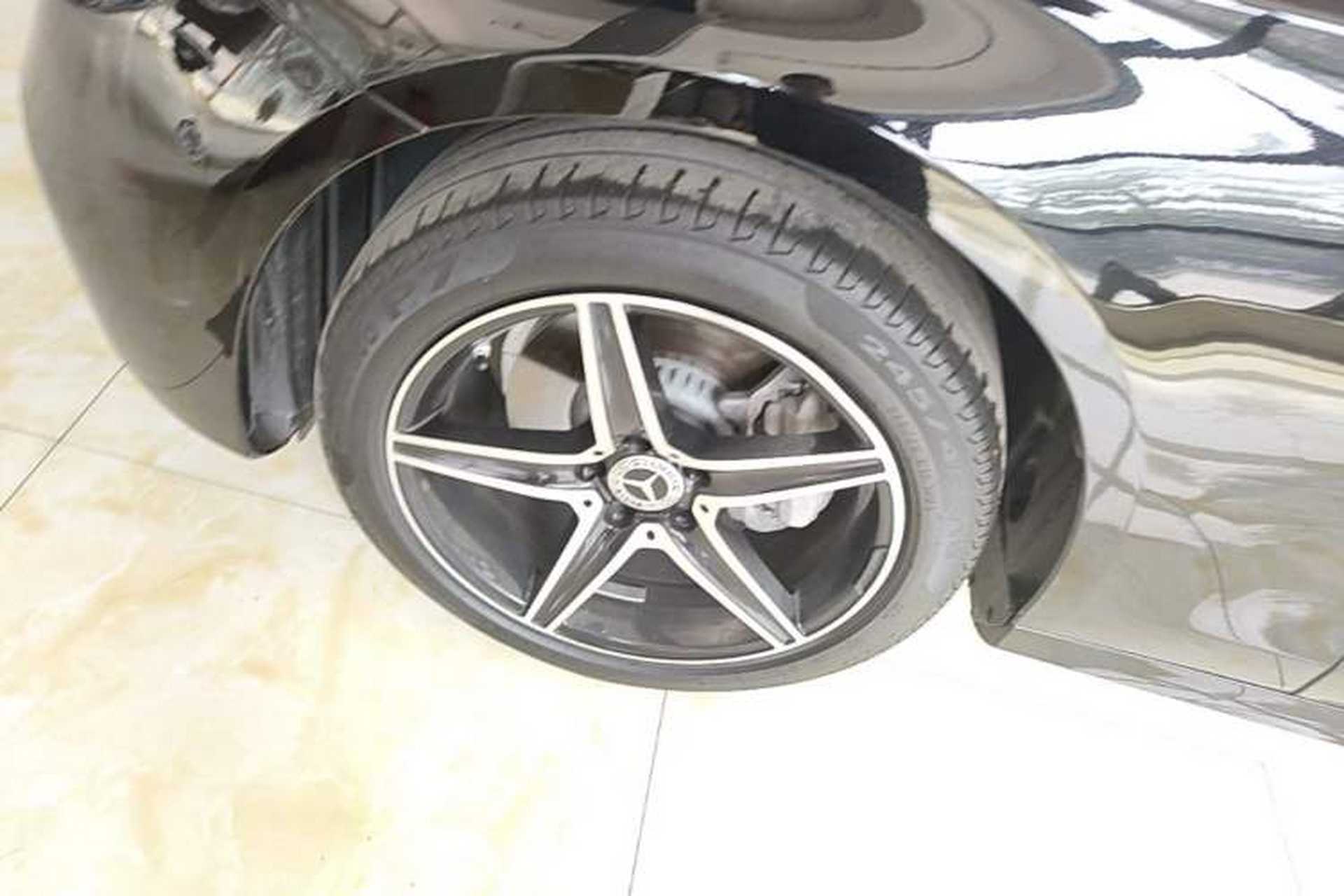 Used Mercedes-Benz E-Class 2022 Second Facelift E 300 L Sporty and Stylish Edition Left Front Wheel Hub