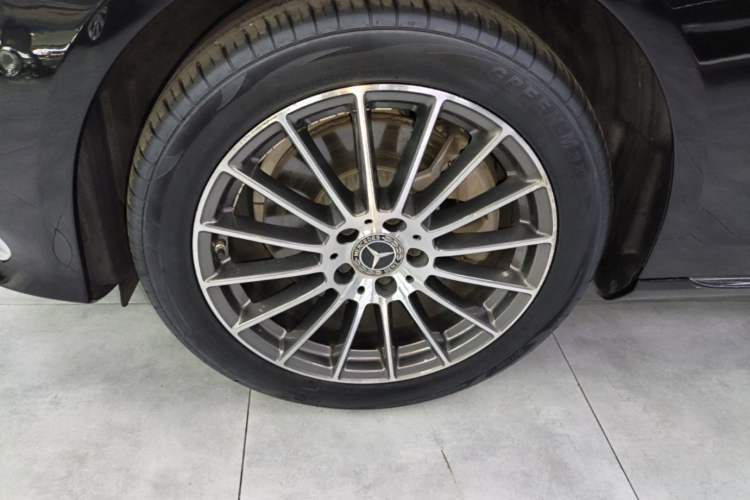 Used Mercedes-Benz E-Class 2022 E 260 L Left Front Wheel Hub