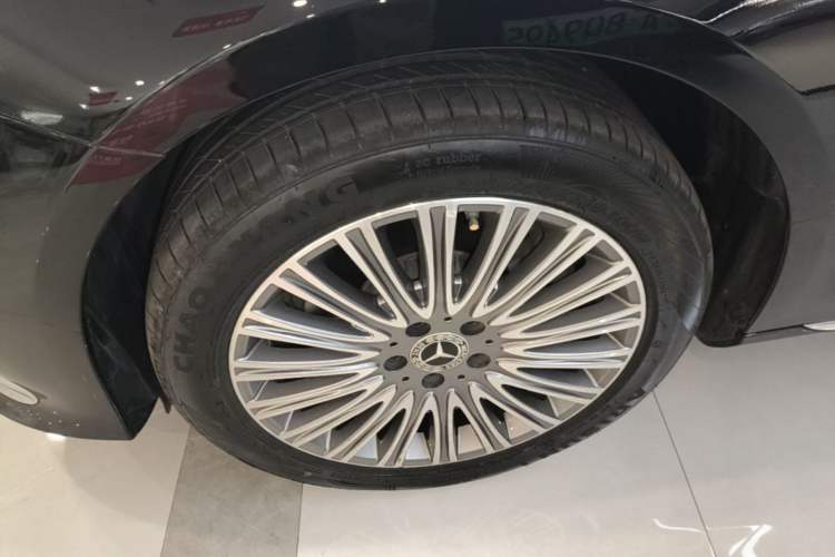 Used Mercedes-Benz E-Class 2022 Revised Version E 300 L Luxury Edition Left Front Wheel Hub