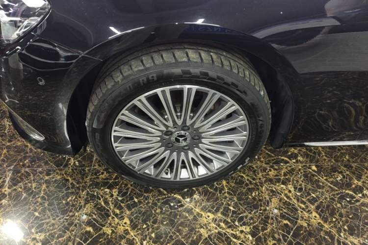 Used Mercedes-Benz E-Class 2022 Revised Version E 300 L Fashion Edition Left Front Wheel Hub