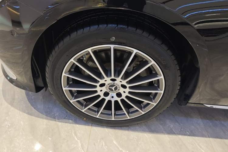 Used Mercedes-Benz E-Class 2022 E 260 L Left Front Wheel Hub