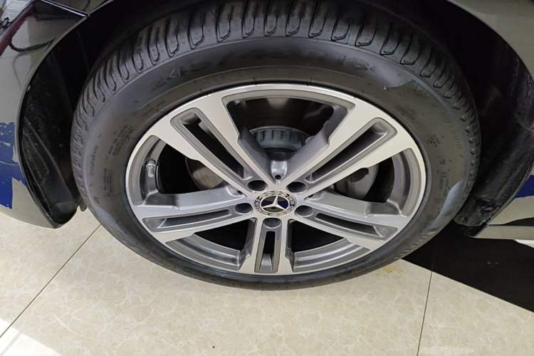 Used Mercedes-Benz E-Class 2022 E 260 L Sport Edition Left Front Wheel Hub