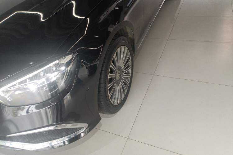 Used Mercedes-Benz E-Class 2022 Second Facelift E 260 L Left Front Wheel Hub