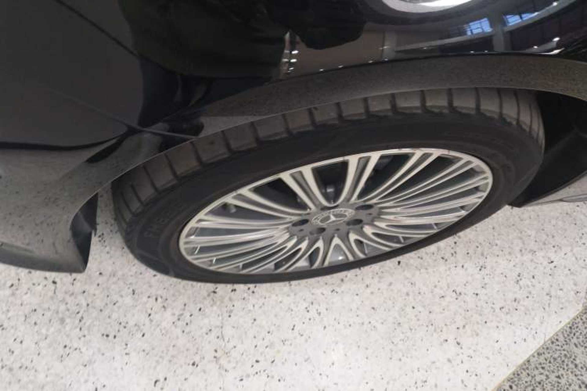 Used Mercedes-Benz E-Class 2022 E 300 L Luxury Model Left Front Wheel Hub