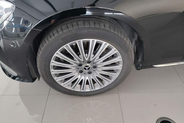 Used Mercedes-Benz E-Class 2022 Revised Version E 300 L Fashion Edition Left Front Wheel Hub