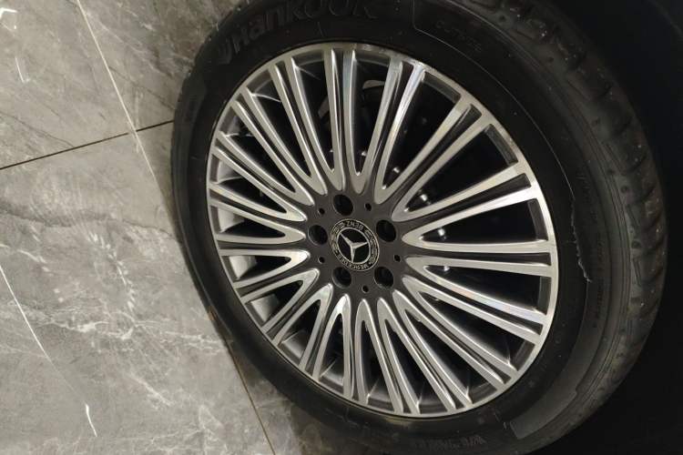 Used Mercedes-Benz E-Class 2022 Revised Version E 300 L Fashion Edition Left Front Wheel Hub