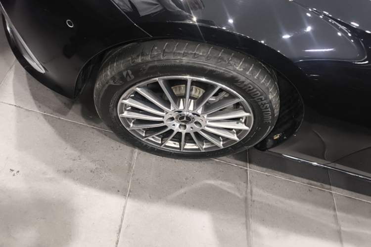 Used Mercedes-Benz E-Class 2022 Second Facelift E 260 L Left Front Wheel Hub