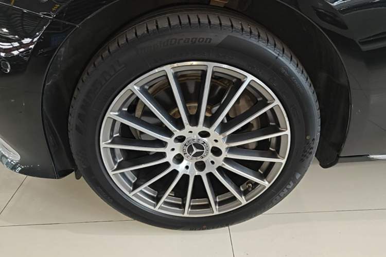Used Mercedes-Benz E-Class 2022 Updated E 260 L Left Front Wheel Hub