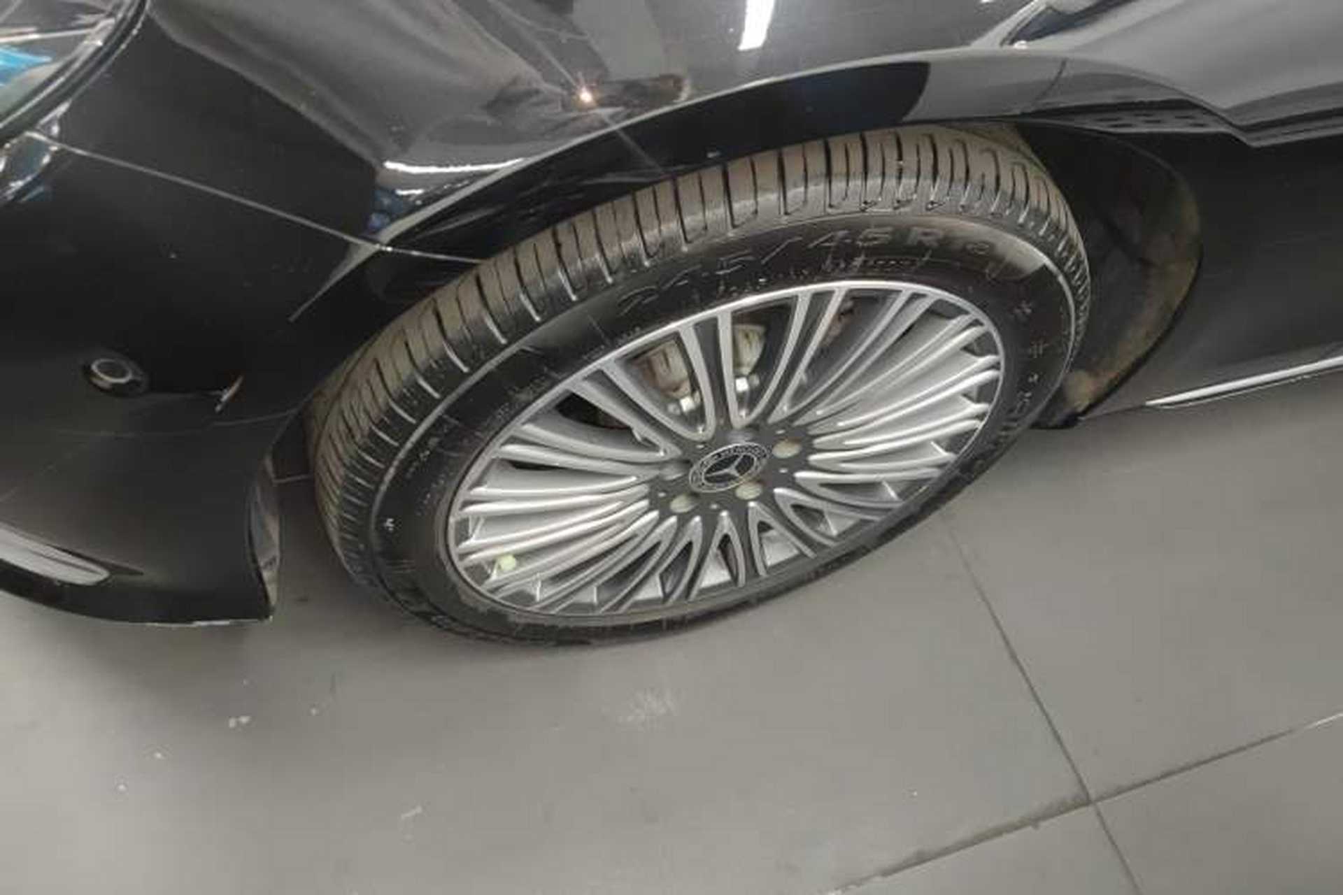 Used Mercedes-Benz E-Class 2022 Revised Version E 300 L Luxury Edition Left Front Wheel Hub