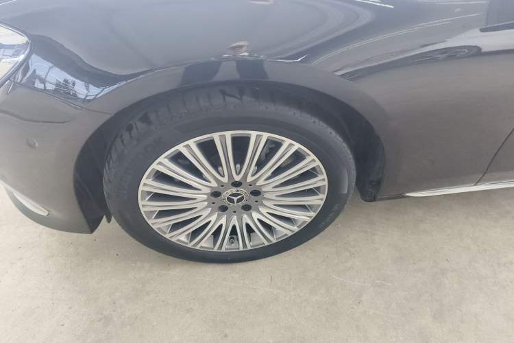 Used Mercedes-Benz E-Class 2022 E 300 L Luxury Model Left Front Wheel Hub