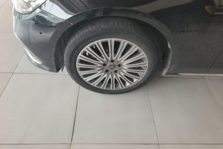 Used Mercedes-Benz E-Class 2022 Second Facelift E 300 L Fashion Edition Left Front Wheel Hub