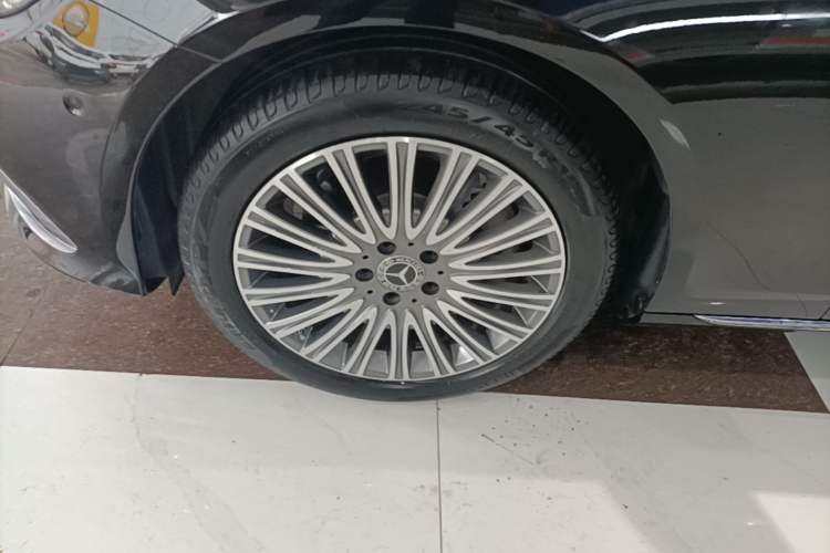 Used Mercedes-Benz E-Class 2022 E 300 L Stylish Model Left Front Wheel Hub