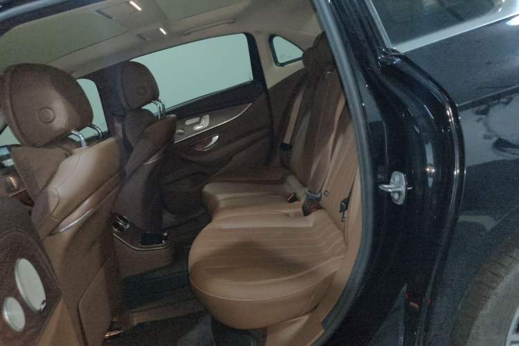 Used Mercedes-Benz E-Class 2022 E 300 L Luxury Model Left Rear Seat