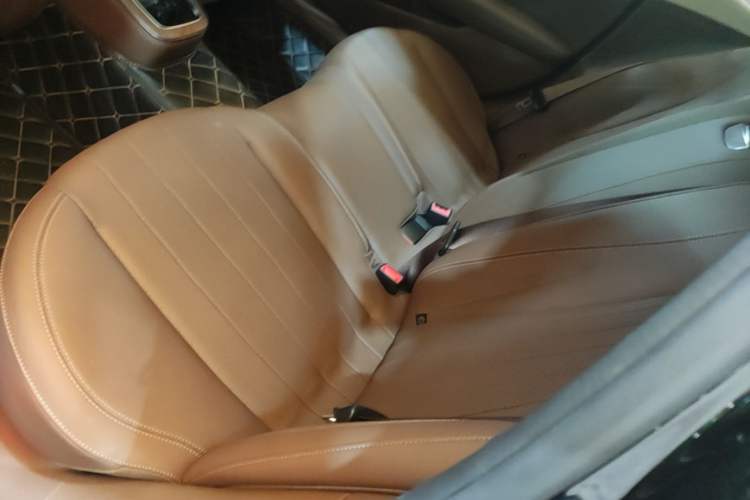 Used Mercedes-Benz E-Class 2022 E 260 L Left Rear Seat