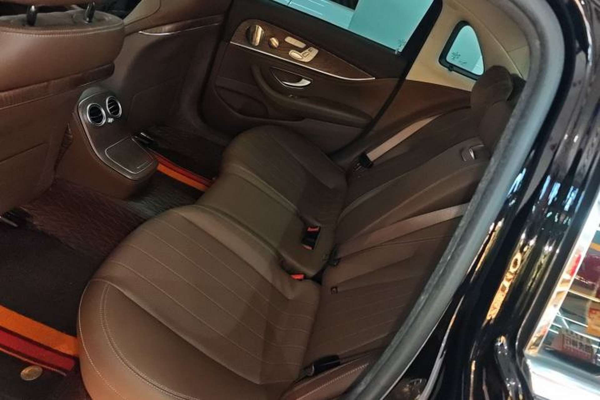 Used Mercedes-Benz E-Class 2022 Updated E 300 L Luxury Edition Left Rear Seat