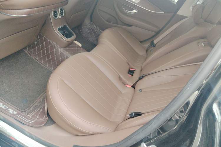 Used Mercedes-Benz E-Class 2022 Updated E 300 L Luxury Edition Left Rear Seat
