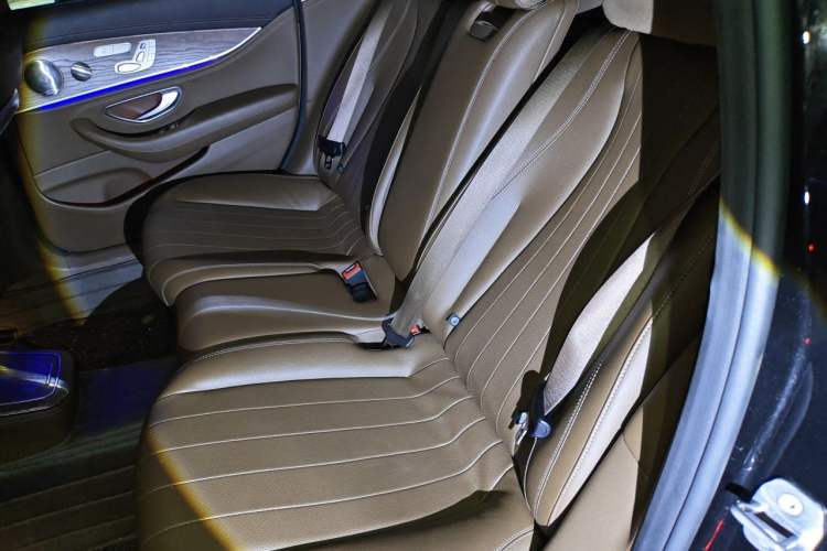 Used Mercedes-Benz E-Class 2022 Updated E 300 L Luxury Edition Left Rear Seat