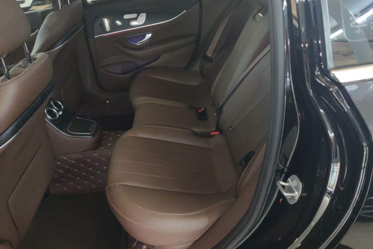 Used Mercedes-Benz E-Class 2022 Revised Version E 300 L Luxury Edition Left Rear Seat