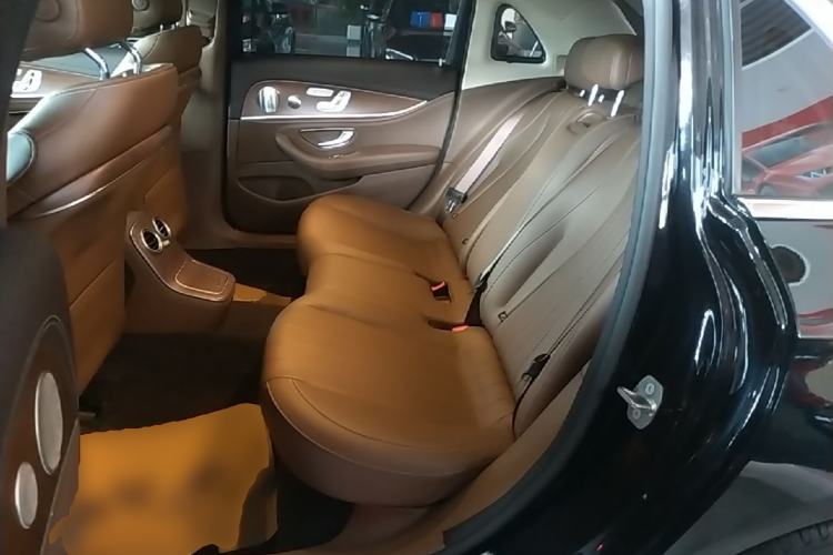 Used Mercedes-Benz E-Class 2022 Revised Version E 300 L Luxury Edition Left Rear Seat