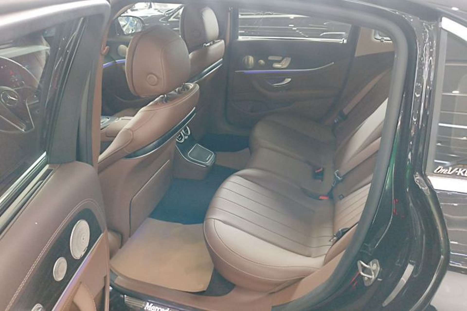 Used Mercedes-Benz E-Class 2022 Second Facelift E 300 L Luxury Edition Left Rear Seat